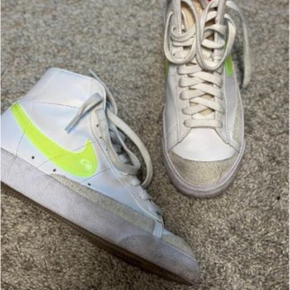 Nike high top size 8